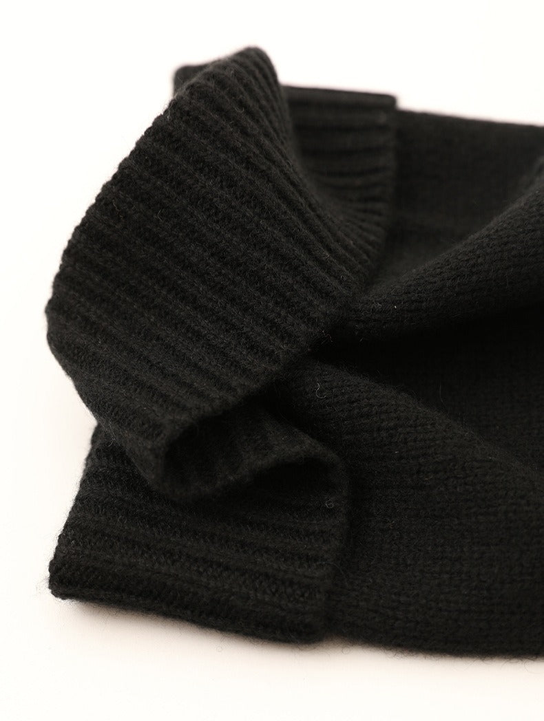 Cashmere Duo-Luxurious Cashmere Beanie and Gloves Set
Elevate your winter wardrobe with our exquisite Beanie and Gloves Set, meticulously crafted from 100% pure cashmere sourced from the pristine landscapes of Inner Mongolia, China. This set embodies both elegance and warmth, offering unparalleled comfort and style.