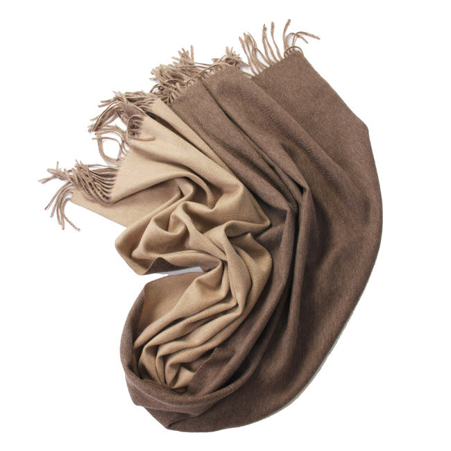 Cocoa-Beige-Unrivaled Cashmere Excellence
Indulge in the supreme luxury of our cashmere shawl, a masterpiece crafted from the finest 100% pure cashmere sourced from the serene plains of Inner Mongolia, China. This exquisite creation is the epitome of warmth and sophistication, designed for those who appreciate life's finer pleasures.