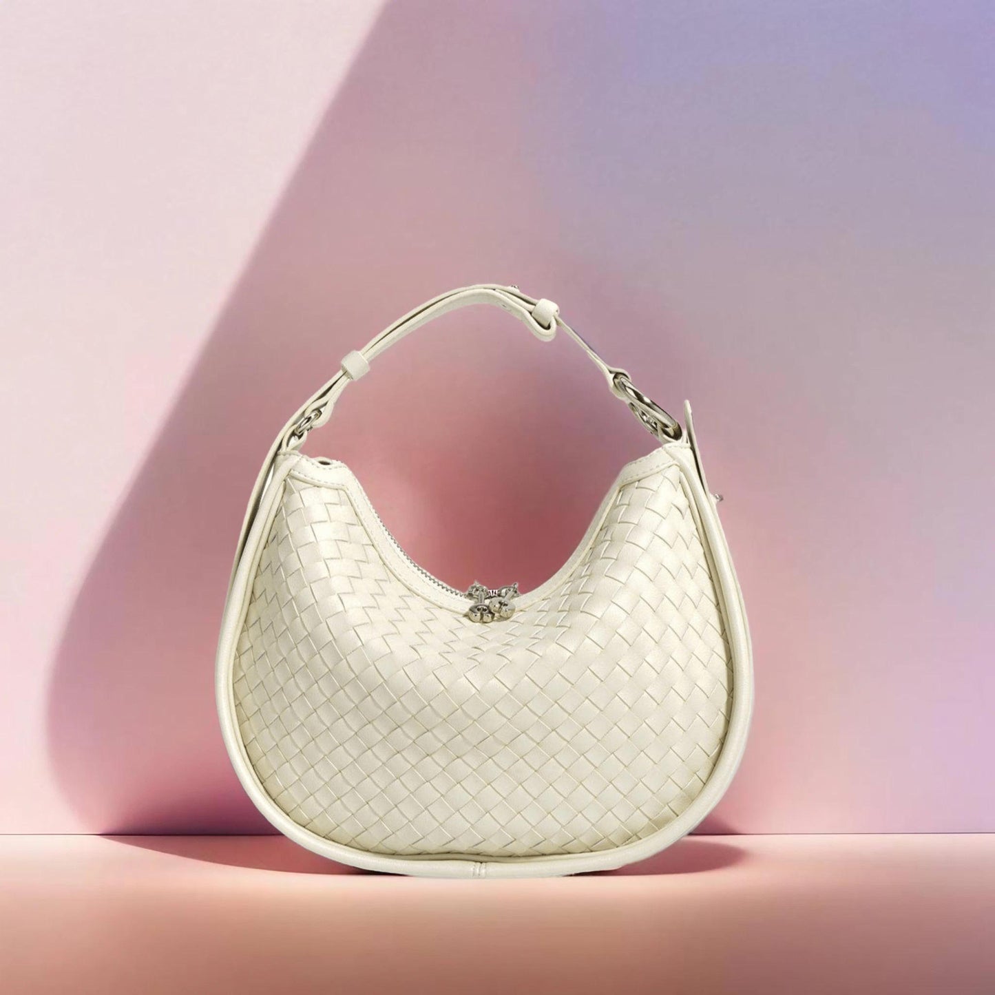 Frosted_Lily-Woven_Leather_Bag-Weave Wave Signature Leather Bag